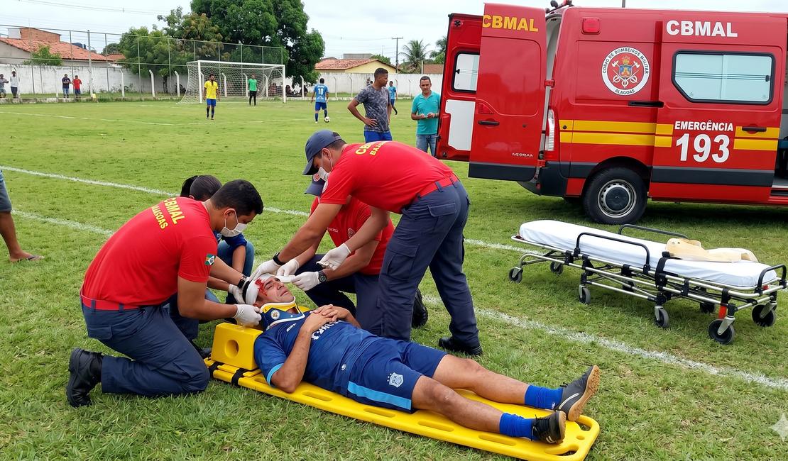 Homem sofre acidente durante partida de futebol em Arapiraca