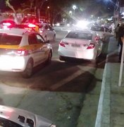 Operação Bares flagra 20 veículos estacionados em locais proibidos