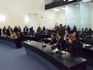 Deputados aprovam rateio de R$ 31 milhões do Fundeb para professores 