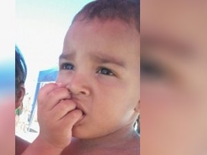 Criança de um ano morre após ingerir soda cáustica