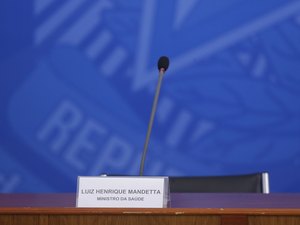 Rodrigo Maia e governadores lamentam demissão de Mandetta do ministério da Saúde