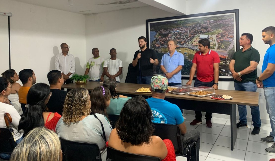 Prefeito Lucas Santos reúne microempreendedores e autônomos de Traipu em mais uma etapa da concessão do auxílio às categorias