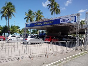 Maceió segue vacinando pessoas com 30 anos ou mais nesta sexta-feira (30)