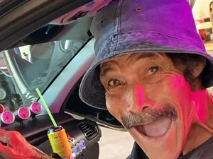 Humorista Madruguinha do Brasil, do canal SBT, morre de infarto aos 58 anos