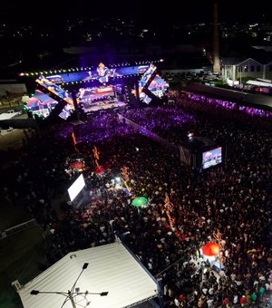 Primeira noite do Pedra Fest é consagrada como grande sucesso em Delmiro Gouveia