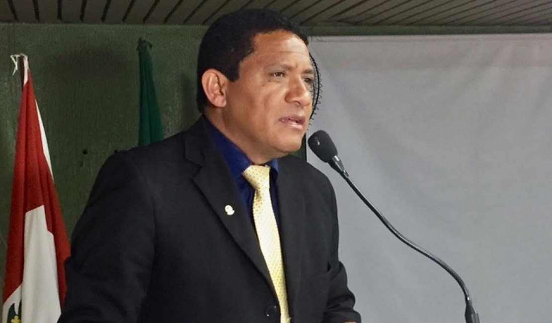 Prefeito eleito é vereador até dezembro em Palmeira dos Índios