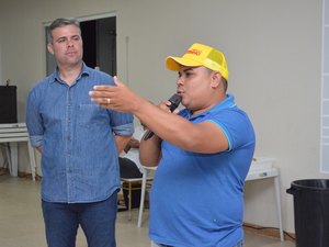 Em Coruripe, Maykon Beltrão inicia campanha ouvindo sociedade civil e organizada