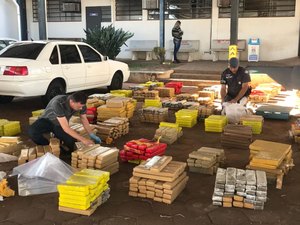 PM apreende grande quantidade de maconha escondida em carga de soja em Botucatu