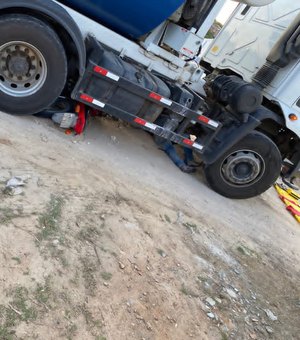 Colisão entre caminhão e motocicleta deixa homem gravemente ferido, em Santana do Ipanema