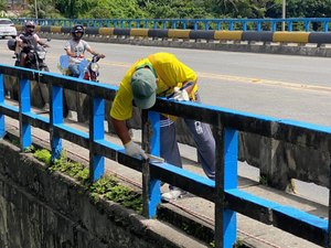 Ponte do Reginaldo passa por reparos para receber grades de proteção