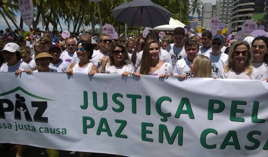 Judiciário reforça combate à violência doméstica em caminhada