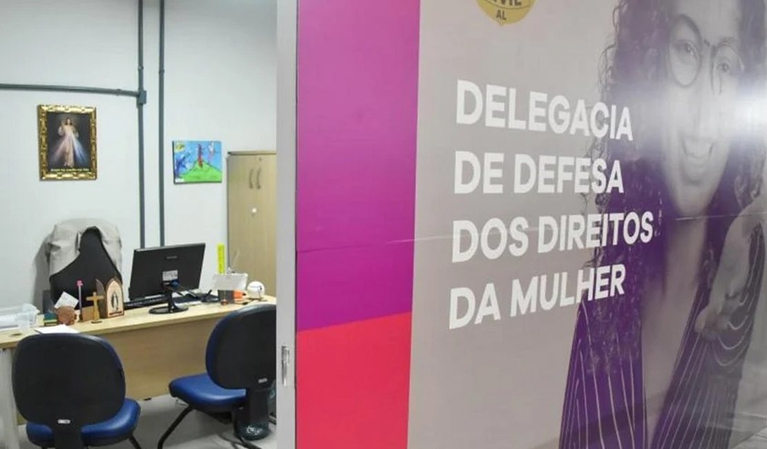 Homem é preso após agredir companheira motivado por ciúmes em Maceió