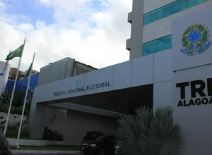 Candidatos já estão nas ruas gravando a propaganda eleitoral que começa nesta sexta-feira (16)