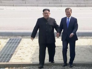 Kim e Moon falam sobre desnuclearização e finalizam declaração conjunta