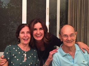 Fátima Bernardes exibe os pais em cena rara: 'Proteja quem você ama'