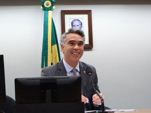 Câmara aprova aumento de pena para crimes contra profissionais da educação