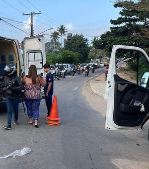 Colisão entre duas motos deixa três pessoas feridas no bairro Ouro Preto, em Arapiraca