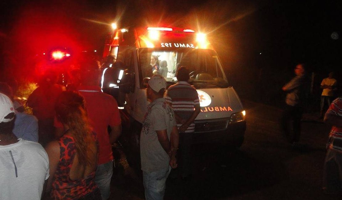 Acidente automobilístico deixa duas vítimas feridas na Serra das Espias 