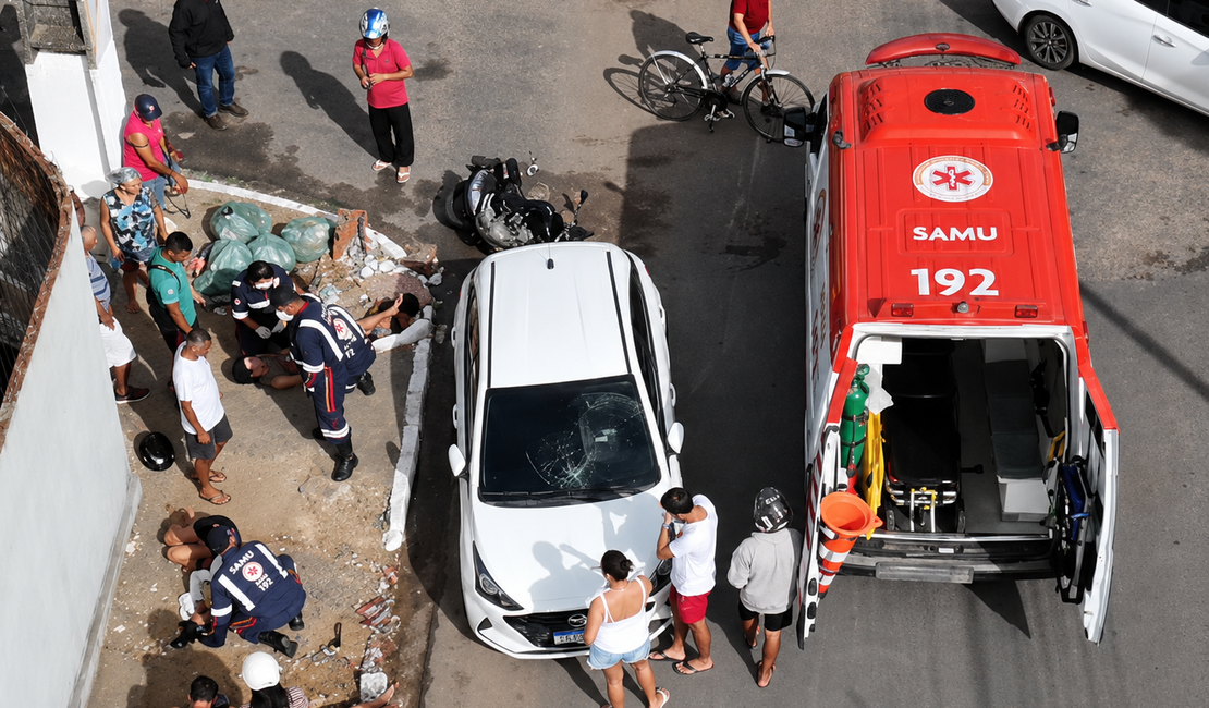 Acidente entre carro e moto deixa três pessoas feridas em Arapiraca