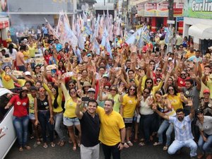 Ricardo Nezinho mobiliza caravana em caminhada no bairro Brasília