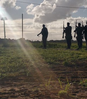 Policiais Militares prestam homenagem a sargento vítima de covid-19 em Atalaia