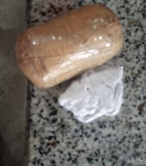 Jovem é presa ao tentar entrar com 50g  em complexo penitenciário