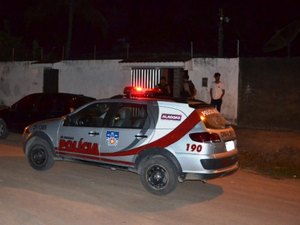 Radialista tem casa invadida em São Miguel dos Campos