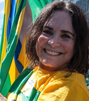 Em noite de Oscar, Regina 'dedica prêmio' a protestos contra Dilma