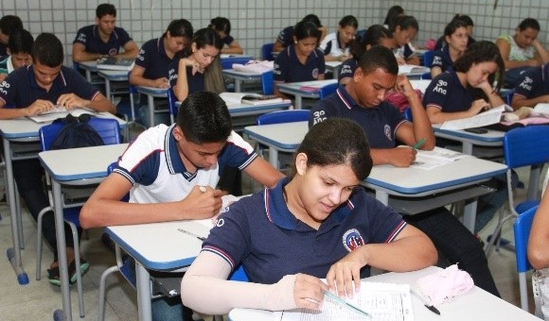 Escolas têm até 6 de abril para preencher dados do Censo Escolar 2015