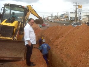 Vice-governador faz vistoria em obras de duplicação da AL-110 que está 70% concluída