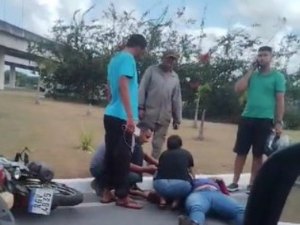 [Vídeo] Homem fica ferido após cair de motocicleta na BR-316, em Maceió