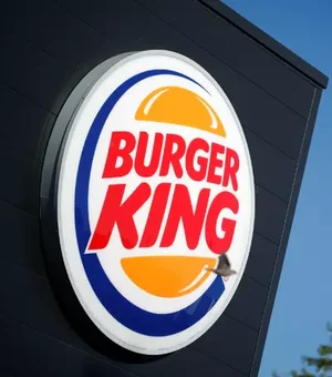 Hambúrguer e pizza: Burger King anuncia compra da operação da Domino's no país