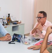 Prefeito de Maragogi fortalece busca por inovação em visita técnica a Cairu