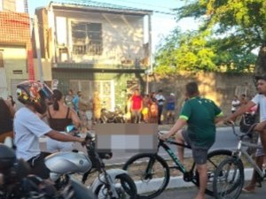 Adolescente de 16 anos morre após grave acidente com bicicleta, carro e caminhão no Trapiche