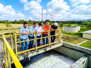 Mais Água Alagoas: especialista faz visita técnica à principal estação de tratamento do Sertão