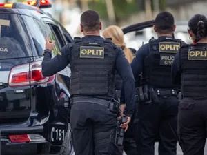 Oplit prende suspeito de vender roupas furtadas no bairro da Pajuçara, em Maceió