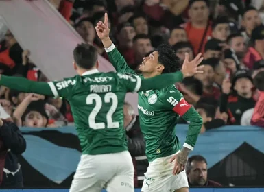 Palmeiras mantém preocupação com convocados em corrida contra o Flamengo no Brasileirão