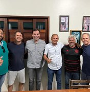 Flávia Cavalcante amplia base política em Paripueira