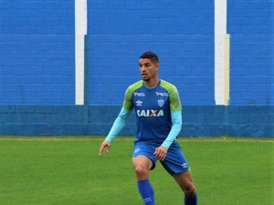 Após confirmar Daniel Amorim, CRB ainda busca outro centroavante no mercado