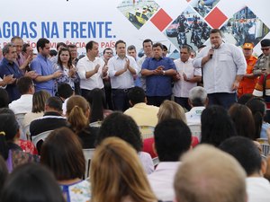 Renan Filho anuncia barragem e pavimentação para Palmeira dos Índios 