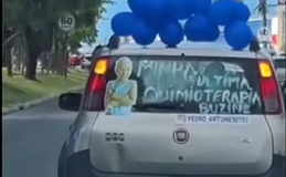 [Vídeo] Criança viraliza ao comemorar ida para última sessão de quimioterapia 