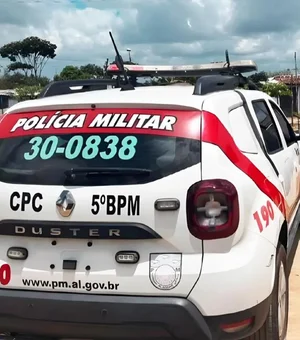 Homem é baleado por dupla armada após abrir porta de casa em Maceió