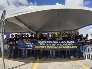 Policiais civis fazem atos públicos na Central de Flagrantes nesta quarta e quinta