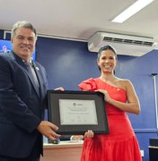 Delegada Teila Rocha recebe título de cidadã honorária de Maceió