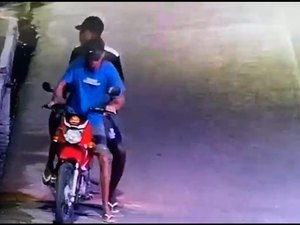 [Vídeo] Bandidos de moto cometem assalto em Porto de Pedras