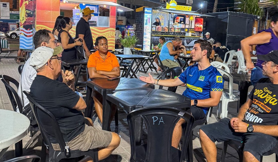 Caio Bebeto se reúne com comerciantes do Food Park Pajuçara para reforçar apoio ao setor