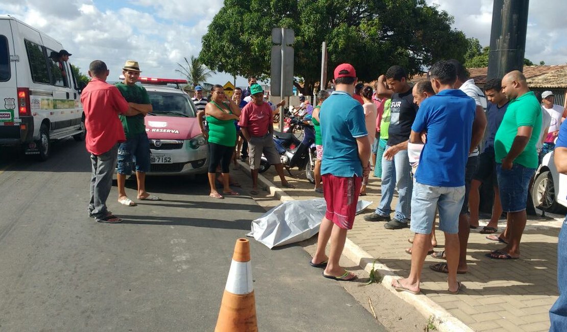 [Vídeo] Por falta de atenção, idoso morre durante colisão