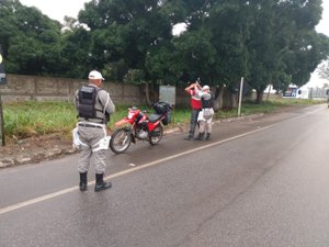 Operação caça irregularidades de trânsito no Agreste de Alagoas 