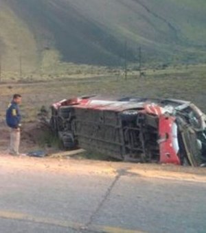 Acidente de ônibus mata três jogadores de escolinha do Colo-Colo do Chile