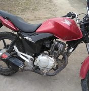 Jovem é preso em flagrante com motocicleta roubada em Atalaia